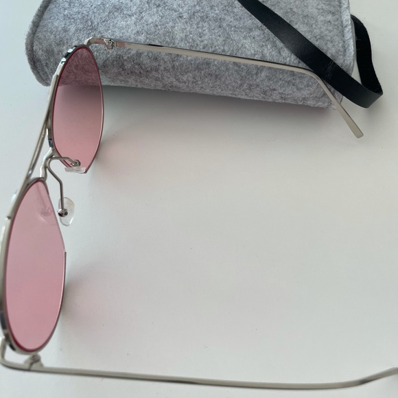 Not Real Gentle Monster pink sunglasses with silver frame - Picture 2 of 4